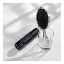 Load image into Gallery viewer, Detangling Brush